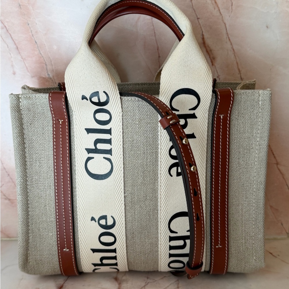 Small Woody Handbag with Strap EUC
